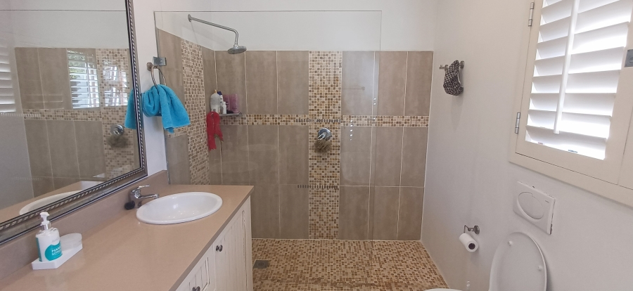 To Let 5 Bedroom Property for Rent in Blythedale KwaZulu-Natal