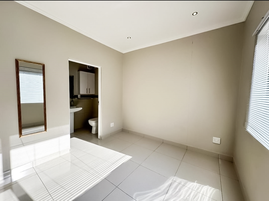 2 Bedroom Property for Sale in Umhlanga Ridge KwaZulu-Natal
