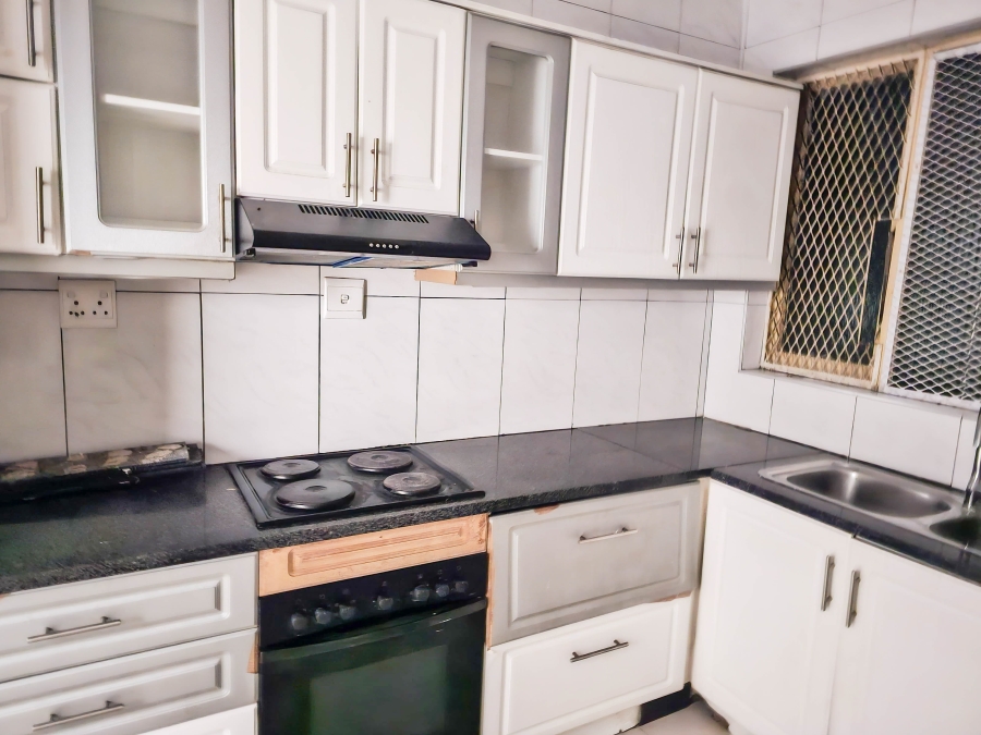 To Let 4 Bedroom Property for Rent in Glenwood KwaZulu-Natal