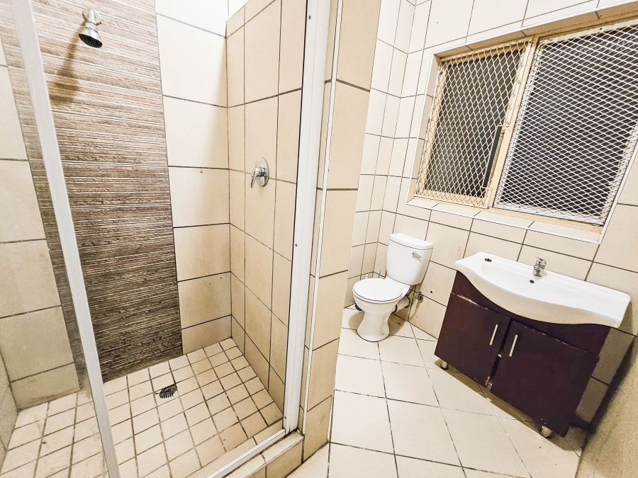 To Let 4 Bedroom Property for Rent in Glenwood KwaZulu-Natal