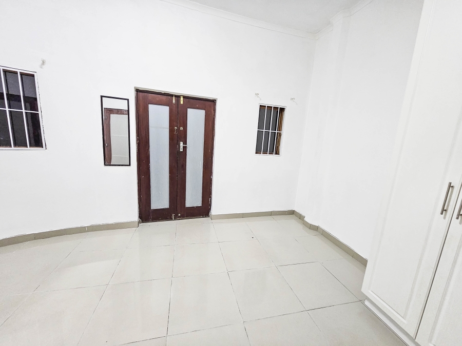 To Let 4 Bedroom Property for Rent in Glenwood KwaZulu-Natal