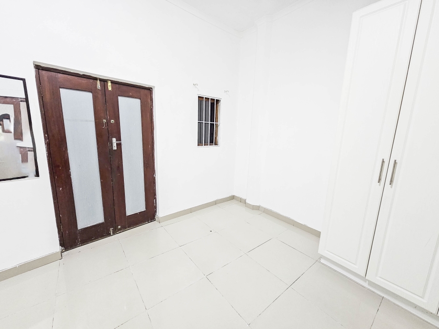 To Let 4 Bedroom Property for Rent in Glenwood KwaZulu-Natal