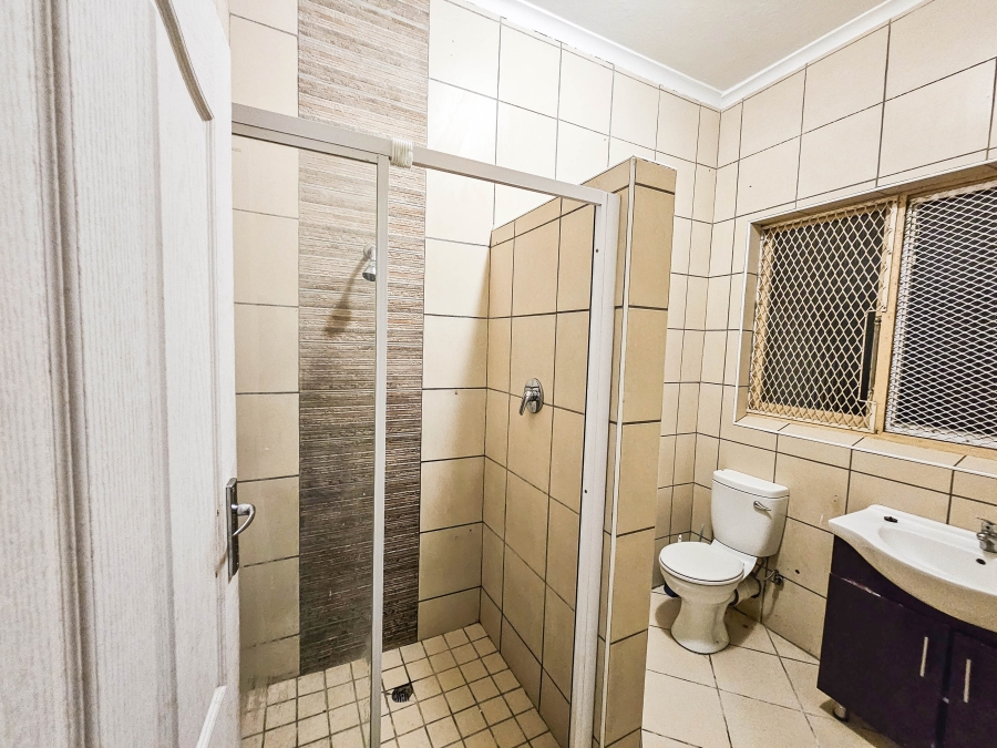 To Let 4 Bedroom Property for Rent in Glenwood KwaZulu-Natal