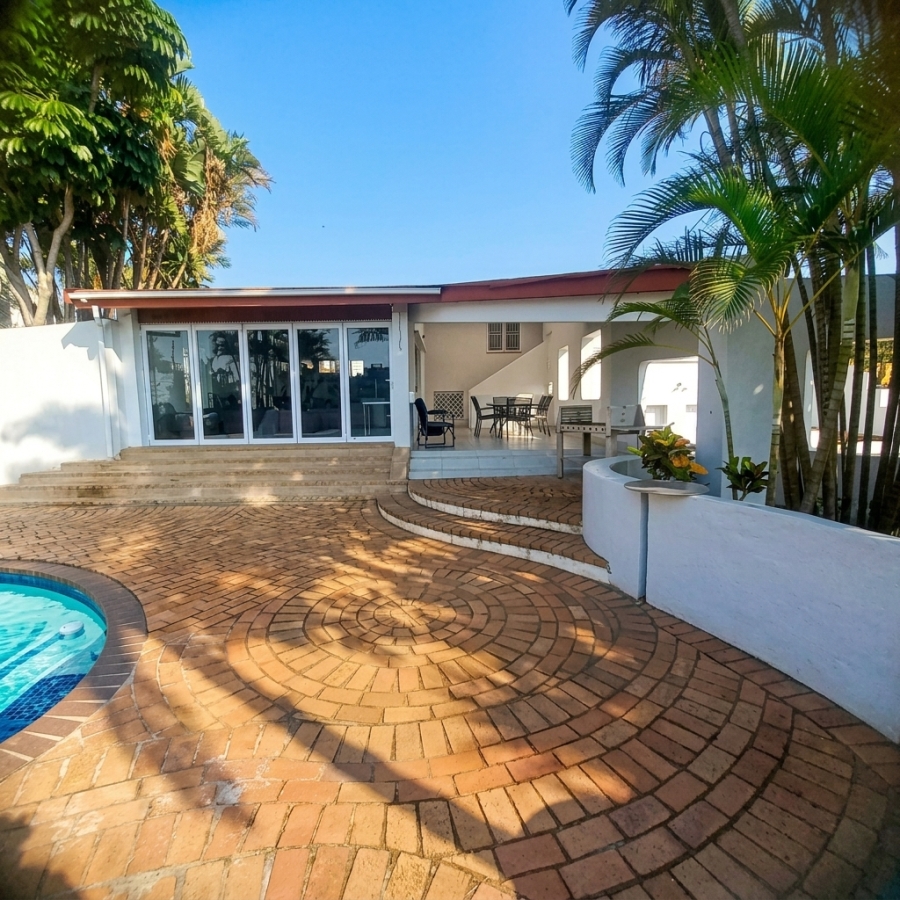 To Let 4 Bedroom Property for Rent in Umhlanga KwaZulu-Natal
