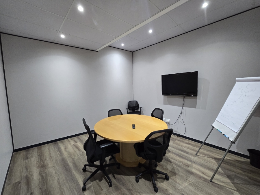 To Let Commercial Property for Rent in Hillcrest Central KwaZulu-Natal