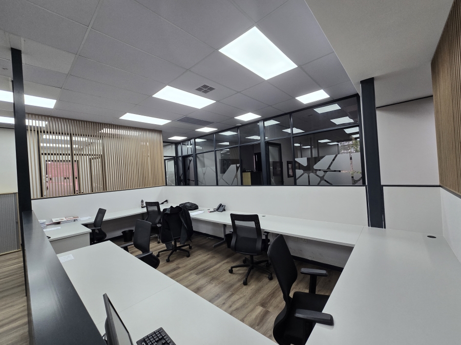To Let Commercial Property for Rent in Hillcrest Central KwaZulu-Natal