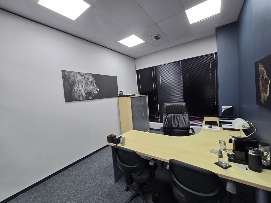 To Let Commercial Property for Rent in Hillcrest Central KwaZulu-Natal