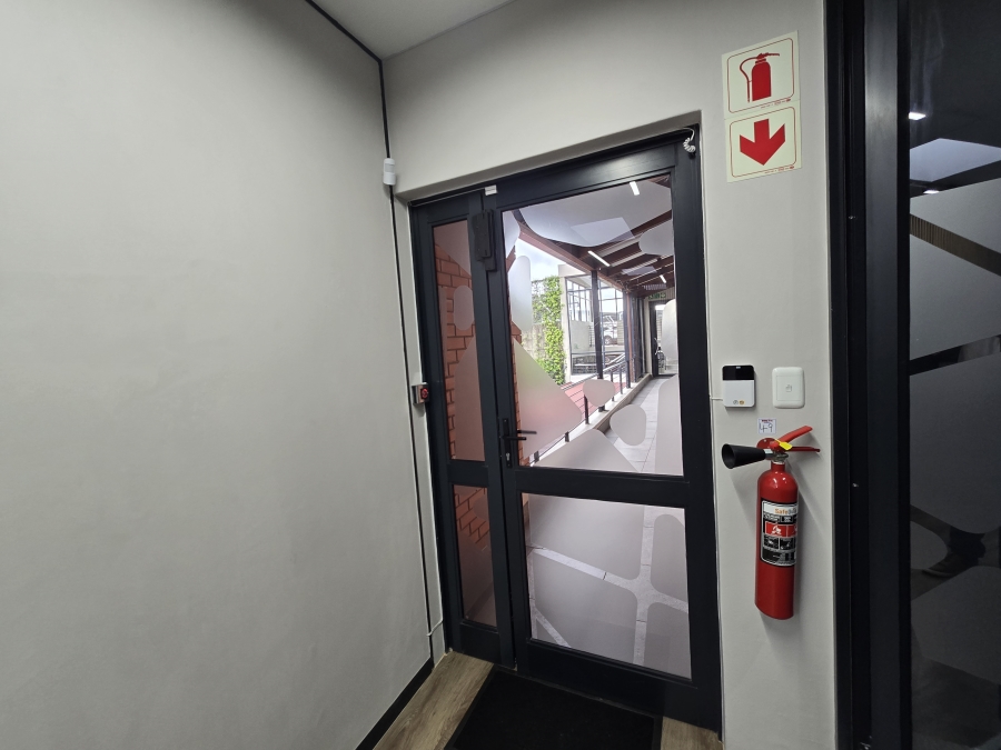To Let Commercial Property for Rent in Hillcrest Central KwaZulu-Natal