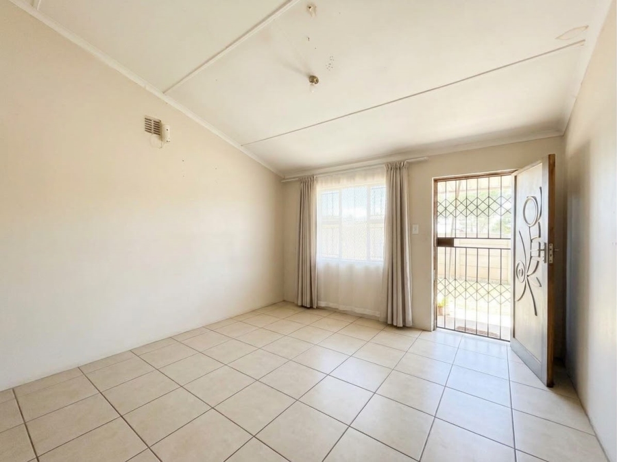 2 Bedroom Property for Sale in Aquadene KwaZulu-Natal