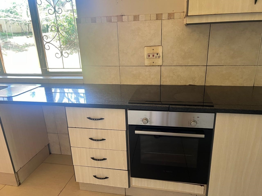 To Let 2 Bedroom Property for Rent in Waterfall KwaZulu-Natal