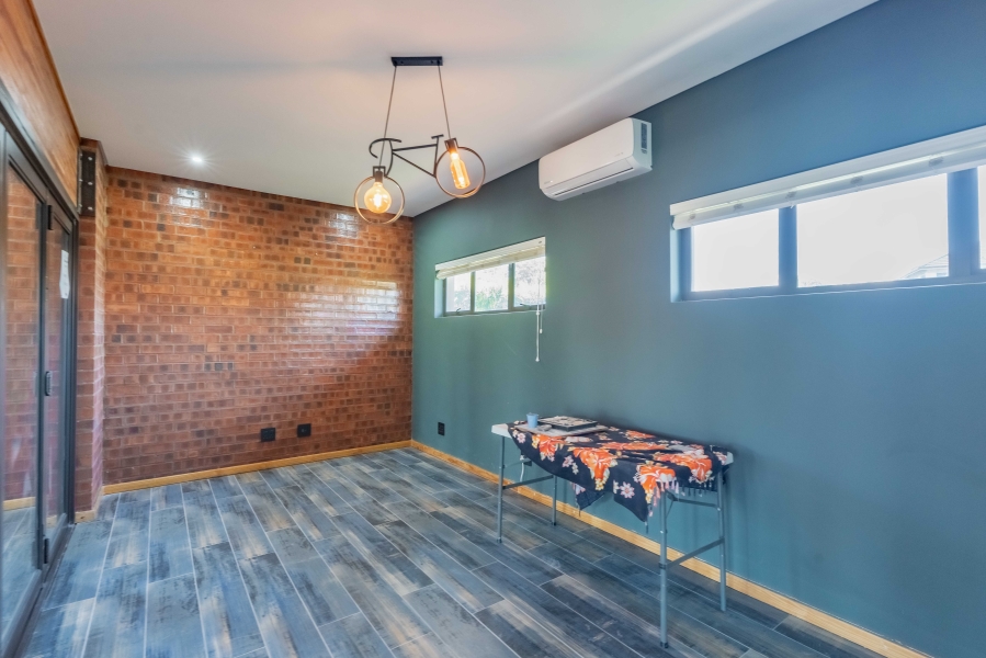 4 Bedroom Property for Sale in Hillcrest Central KwaZulu-Natal