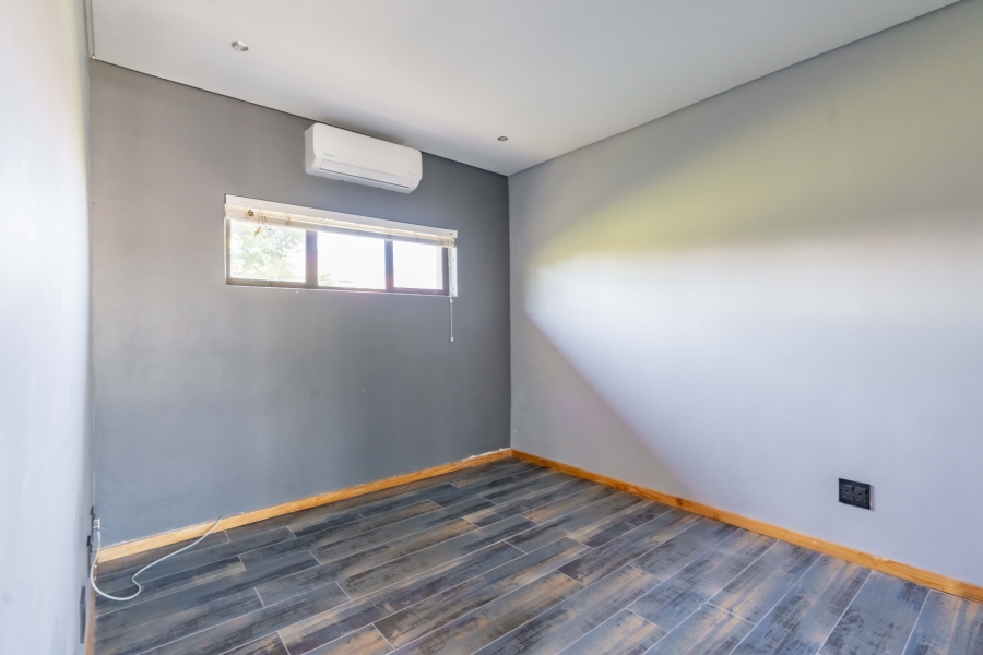 4 Bedroom Property for Sale in Hillcrest Central KwaZulu-Natal
