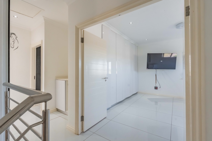 4 Bedroom Property for Sale in Hillcrest Central KwaZulu-Natal