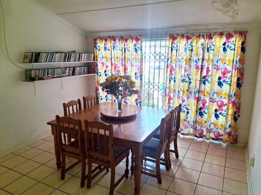 3 Bedroom Property for Sale in Uvongo KwaZulu-Natal