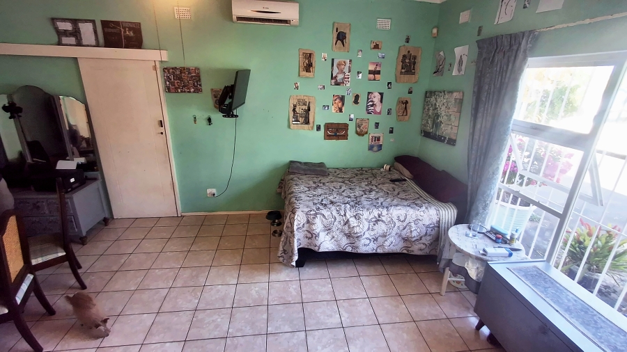 3 Bedroom Property for Sale in Uvongo KwaZulu-Natal