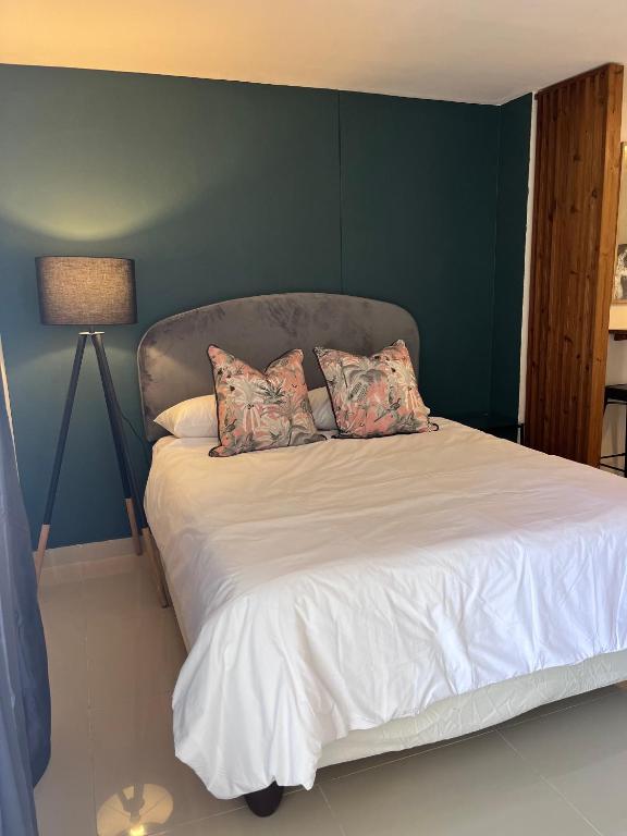 1 Bedroom Property for Sale in Umhlanga KwaZulu-Natal