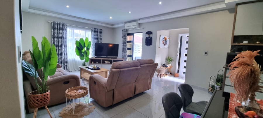 2 Bedroom Property for Sale in Glenwood KwaZulu-Natal