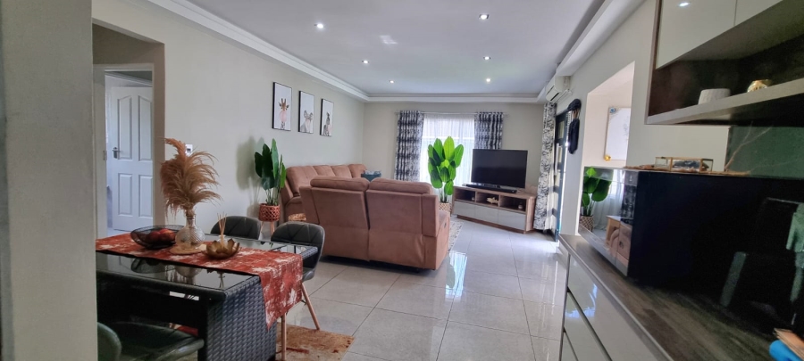 2 Bedroom Property for Sale in Glenwood KwaZulu-Natal