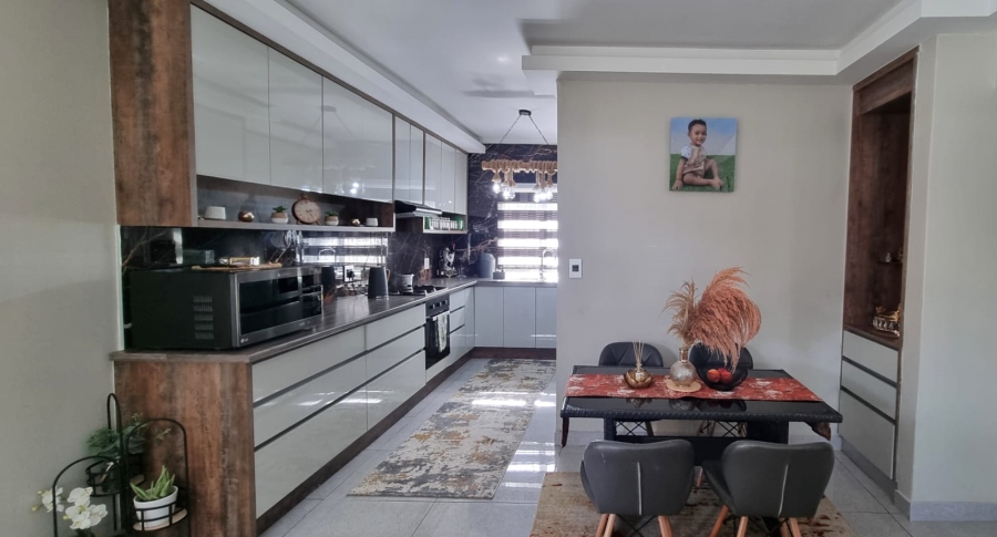 2 Bedroom Property for Sale in Glenwood KwaZulu-Natal