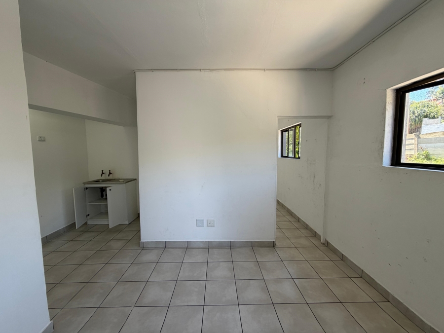 To Let 1 Bedroom Property for Rent in Montclair KwaZulu-Natal