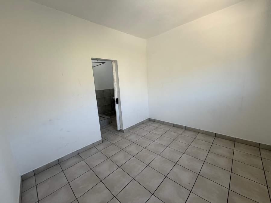 To Let 1 Bedroom Property for Rent in Montclair KwaZulu-Natal