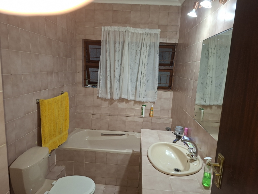 To Let 3 Bedroom Property for Rent in Shelly Beach KwaZulu-Natal