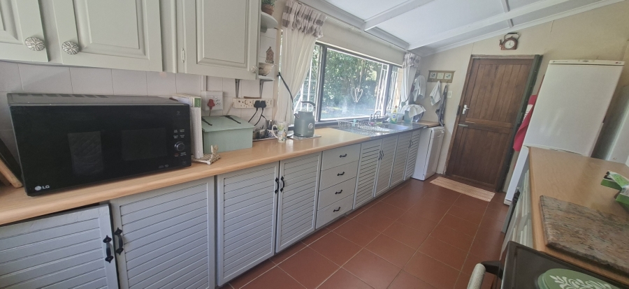 To Let 4 Bedroom Property for Rent in Waterfall KwaZulu-Natal