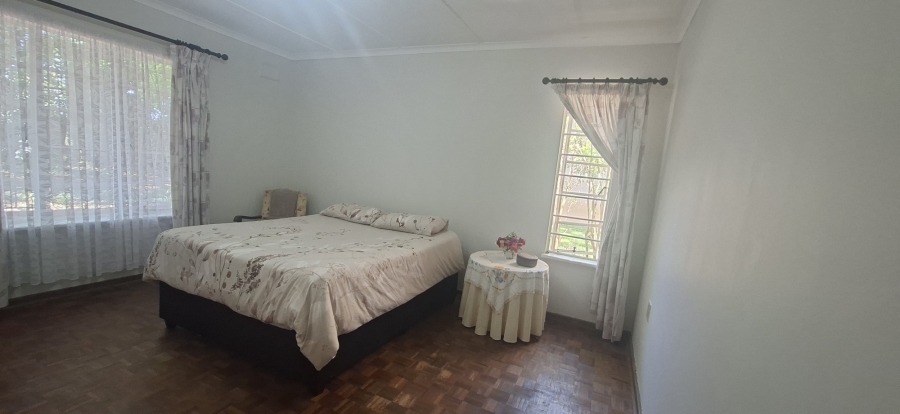 To Let 4 Bedroom Property for Rent in Waterfall KwaZulu-Natal