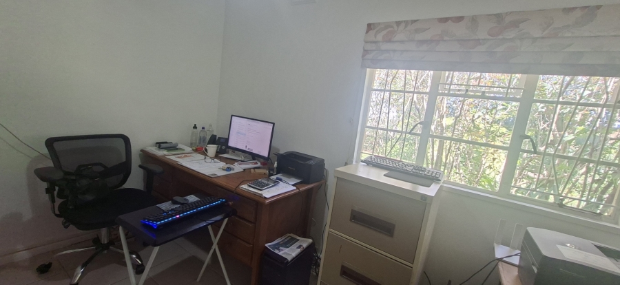 To Let 4 Bedroom Property for Rent in Waterfall KwaZulu-Natal
