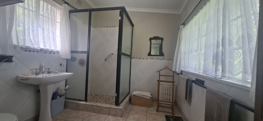 To Let 4 Bedroom Property for Rent in Waterfall KwaZulu-Natal