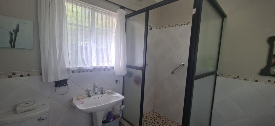 To Let 4 Bedroom Property for Rent in Waterfall KwaZulu-Natal