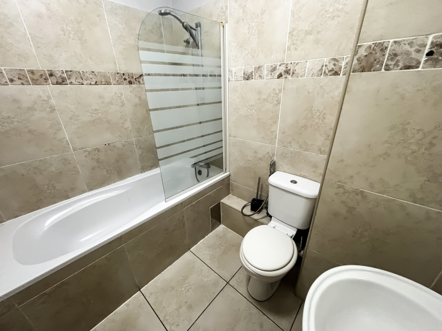 To Let 2 Bedroom Property for Rent in Umhlanga Ridge KwaZulu-Natal