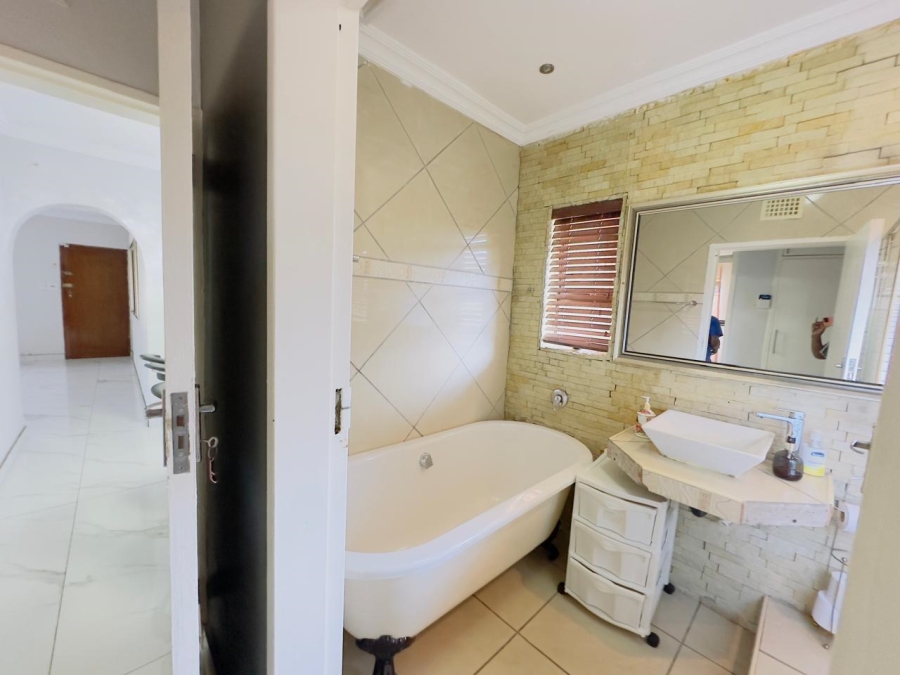 3 Bedroom Property for Sale in Brackenham KwaZulu-Natal