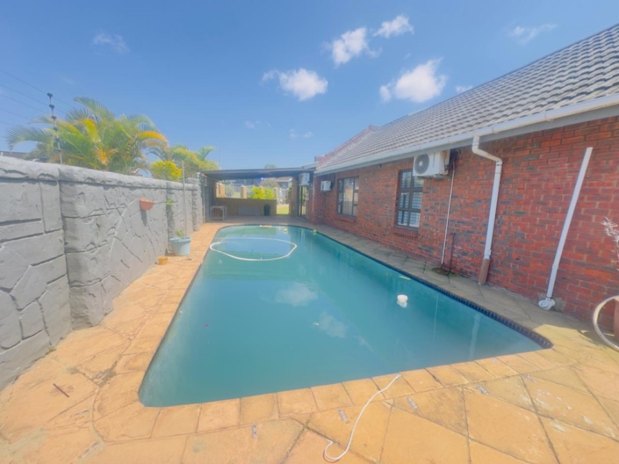 3 Bedroom Property for Sale in Brackenham KwaZulu-Natal