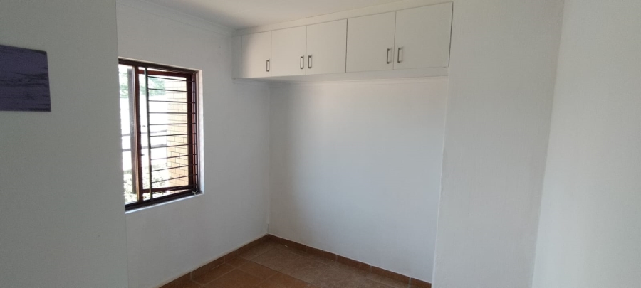 To Let 2 Bedroom Property for Rent in Doonside KwaZulu-Natal