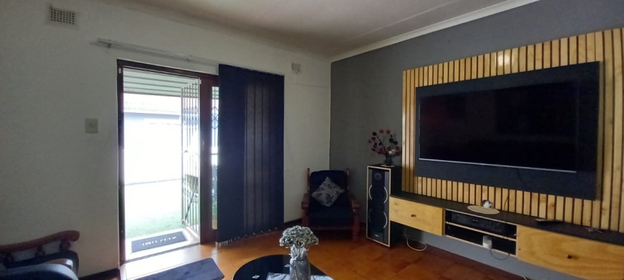 9 Bedroom Property for Sale in Shallcross KwaZulu-Natal