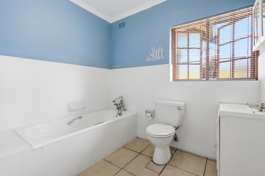 3 Bedroom Property for Sale in Waterfall KwaZulu-Natal