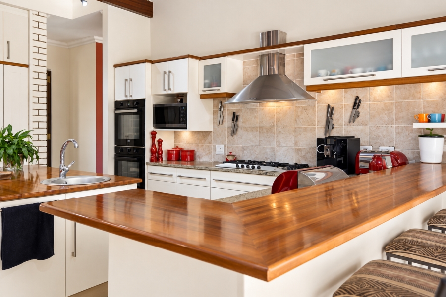 4 Bedroom Property for Sale in Kirtlington Park KwaZulu-Natal