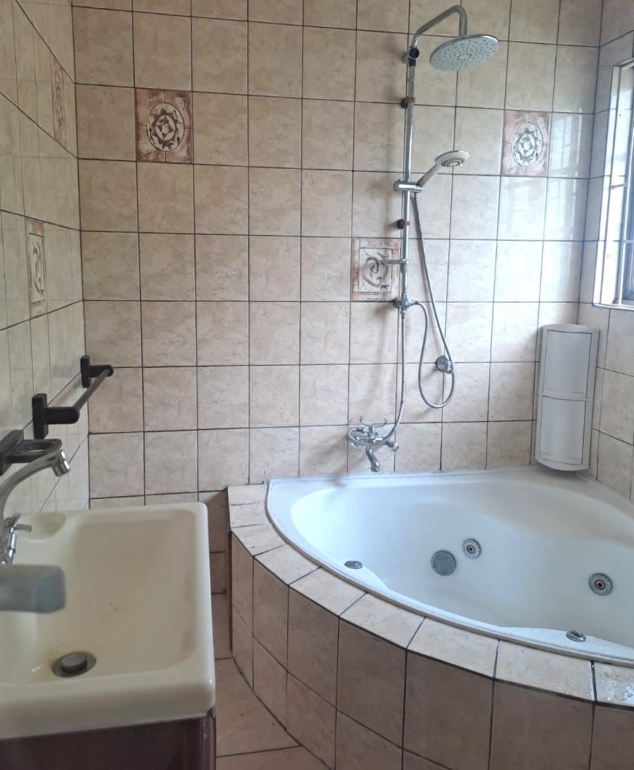 To Let 3 Bedroom Property for Rent in Meer En See KwaZulu-Natal