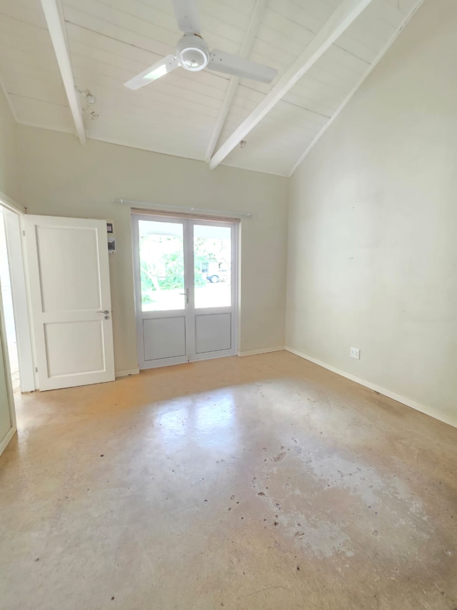 To Let 1 Bedroom Property for Rent in Kloof KwaZulu-Natal
