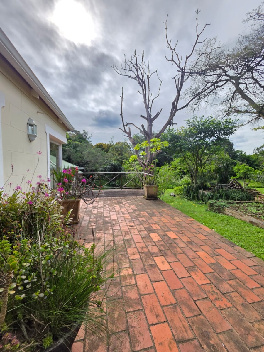 To Let 1 Bedroom Property for Rent in Kloof KwaZulu-Natal