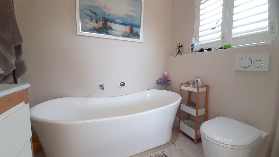 To Let 3 Bedroom Property for Rent in Willard Beach KwaZulu-Natal