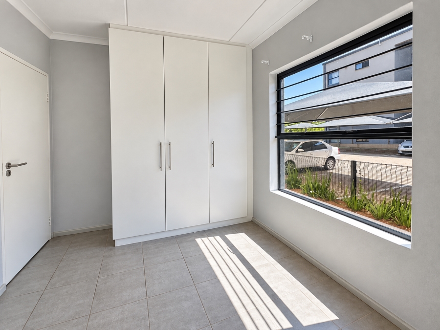 To Let 2 Bedroom Property for Rent in Umbogintwini KwaZulu-Natal