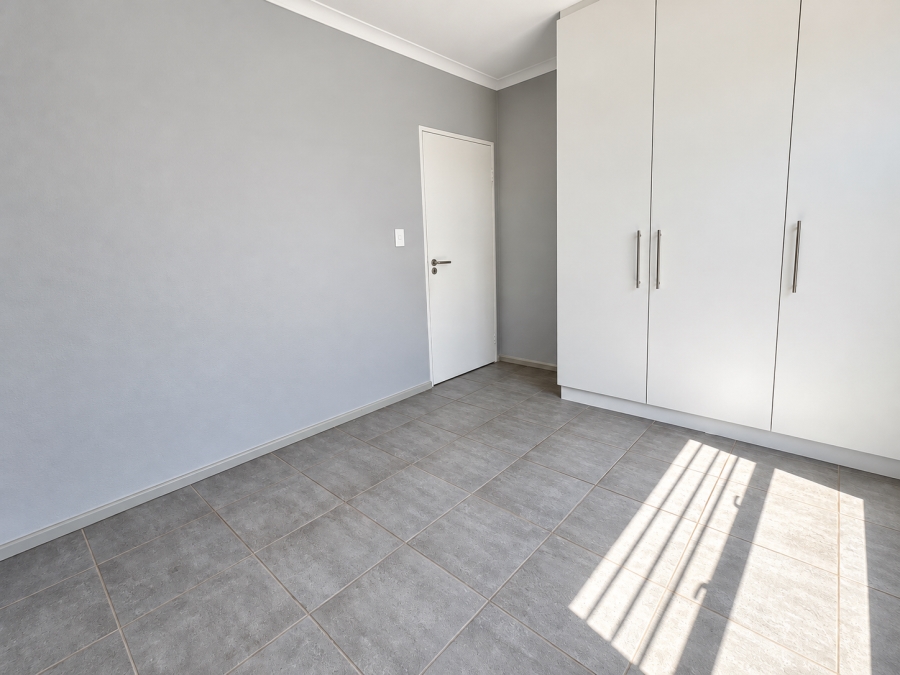 To Let 2 Bedroom Property for Rent in Umbogintwini KwaZulu-Natal