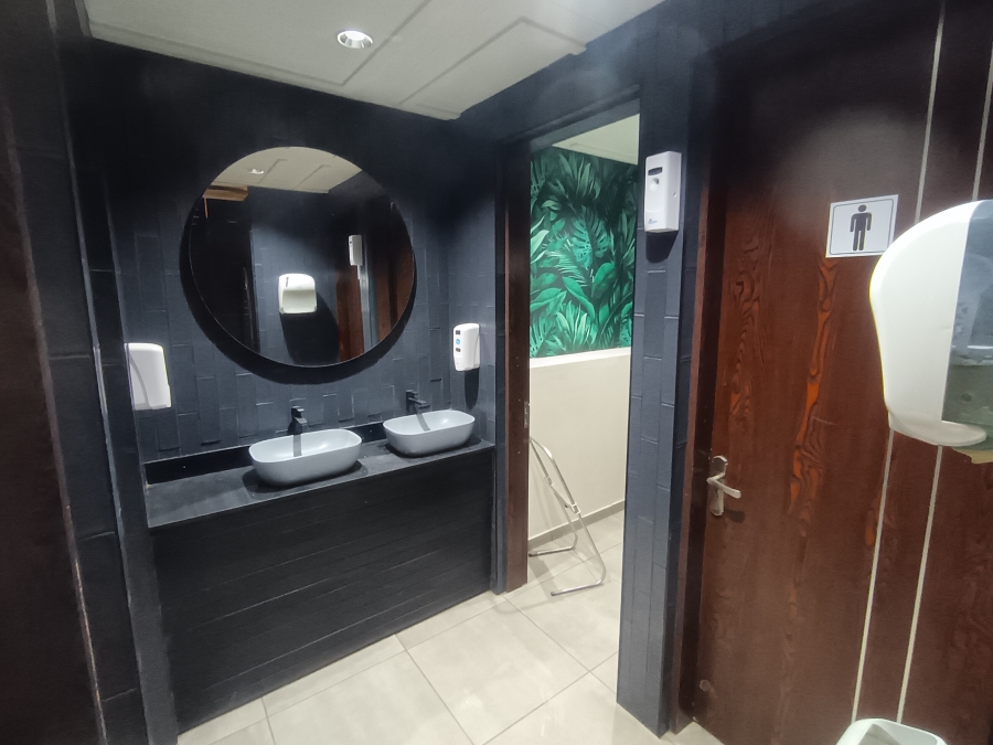 To Let Commercial Property for Rent in Umhlanga KwaZulu-Natal