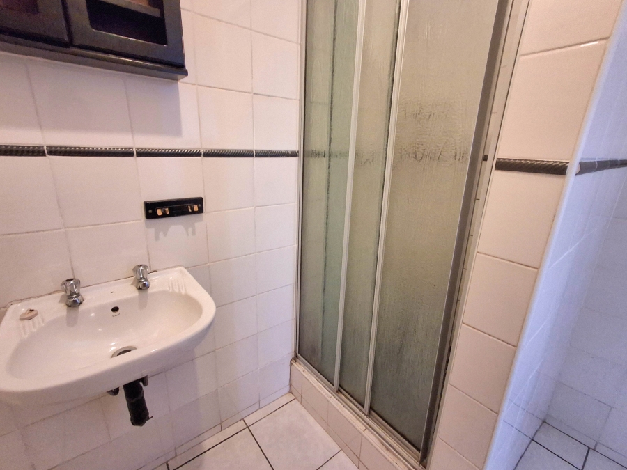 5 Bedroom Property for Sale in Glenwood KwaZulu-Natal