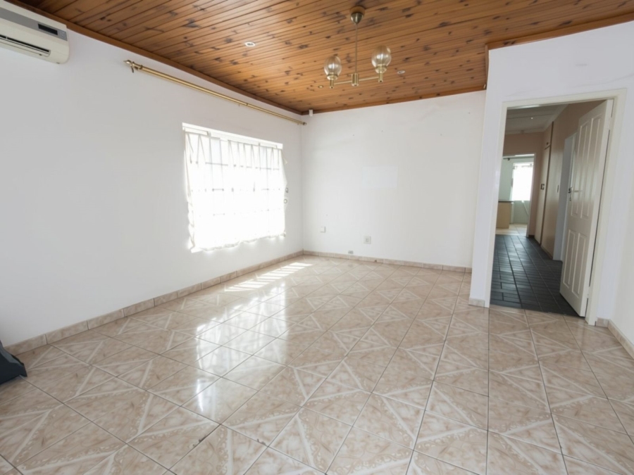 3 Bedroom Property for Sale in Raisethorpe KwaZulu-Natal