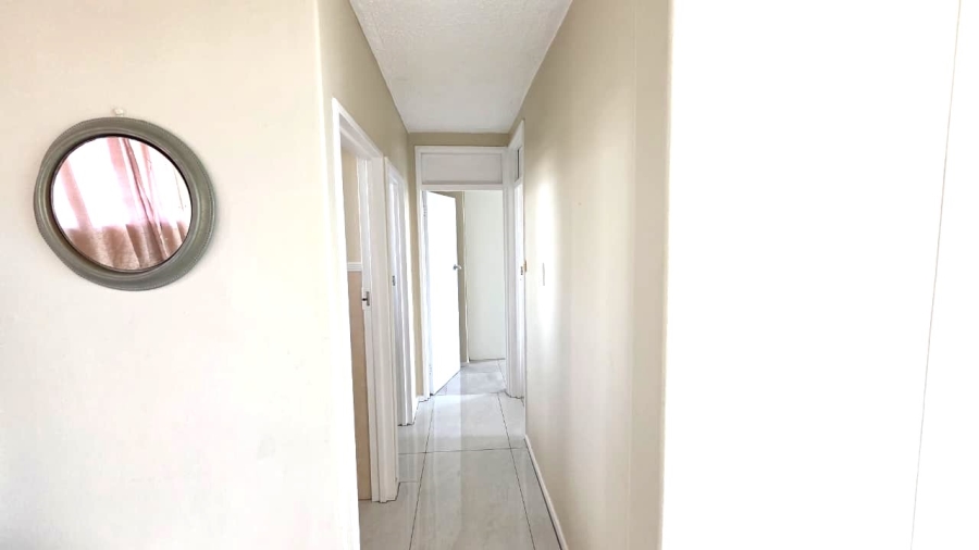 To Let 1 Bedroom Property for Rent in Glenwood KwaZulu-Natal