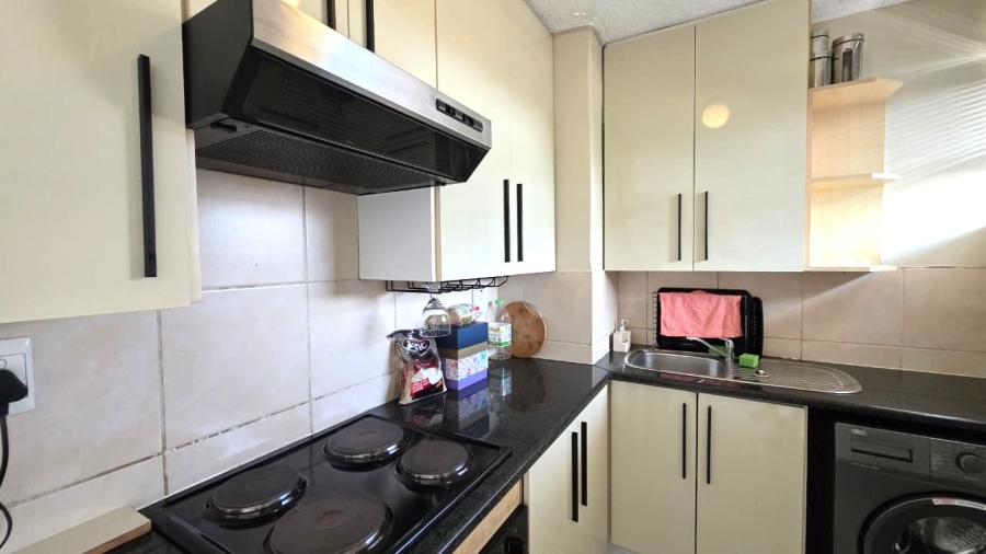 To Let 1 Bedroom Property for Rent in Glenwood KwaZulu-Natal