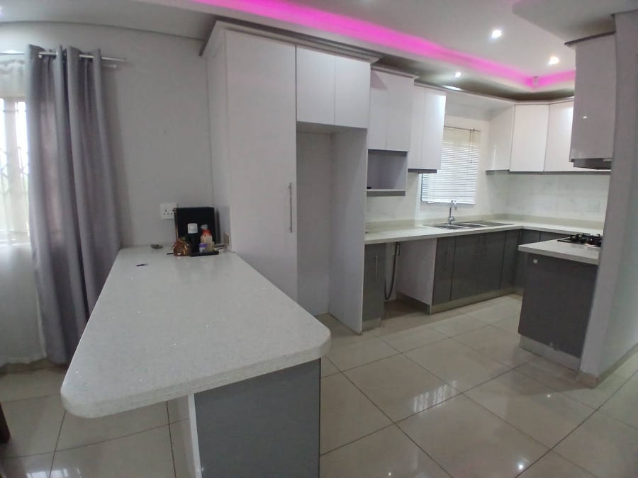 To Let 3 Bedroom Property for Rent in Northdene KwaZulu-Natal